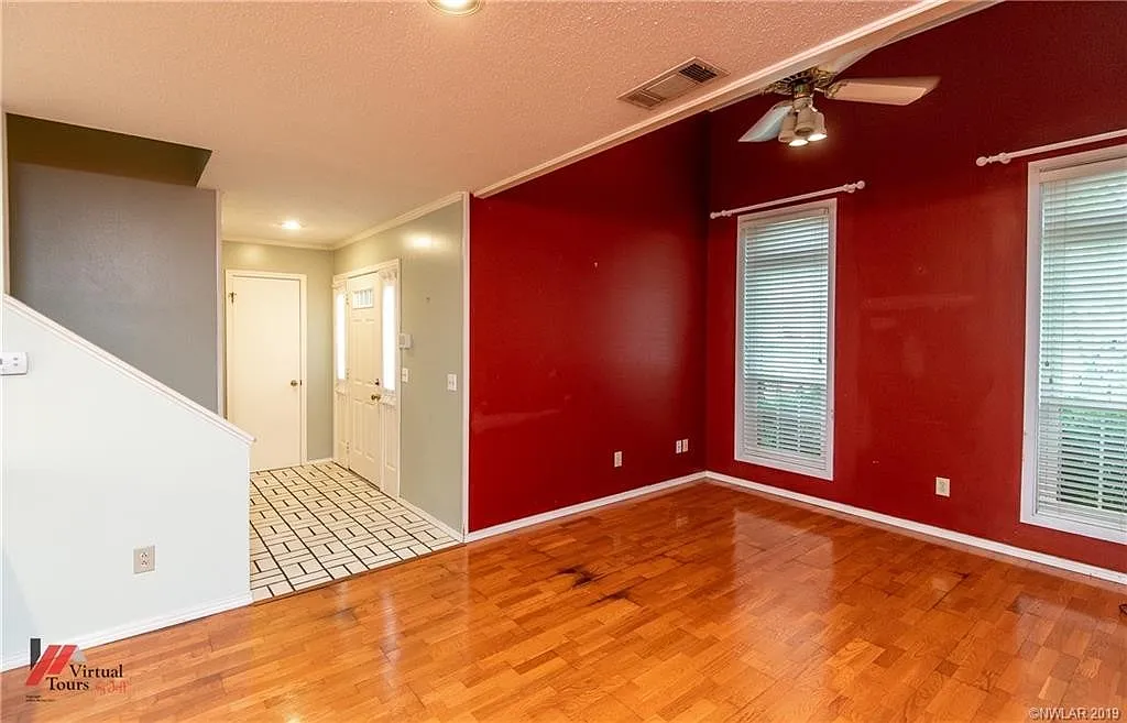 Spring Lake Townhouses — Photo 4
