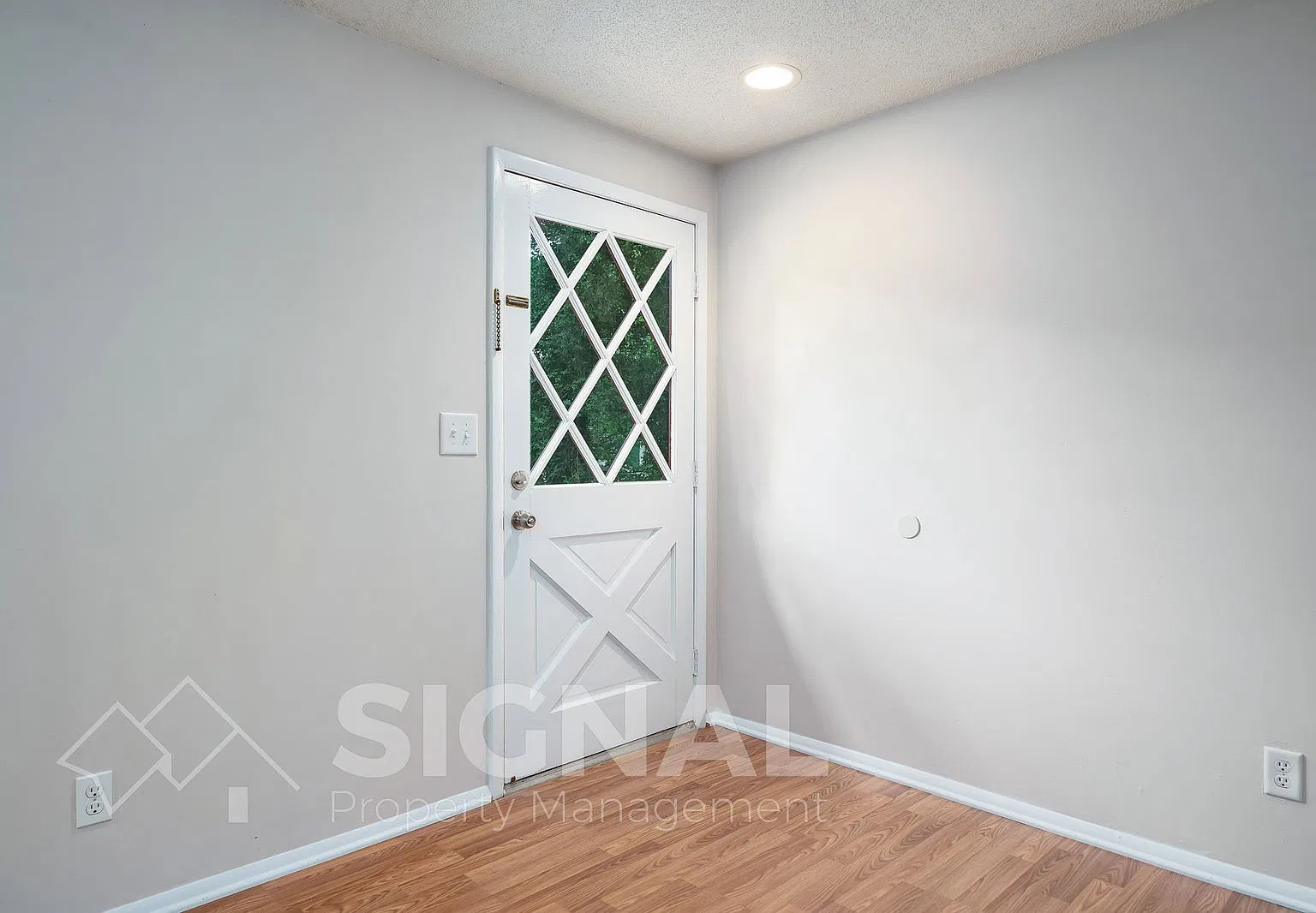 3 bed, 1.5 bath, 1008 sqft, $1,150 — Photo 4