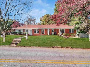 3233 Forrest Hills Dr, Hapeville, GA 30354