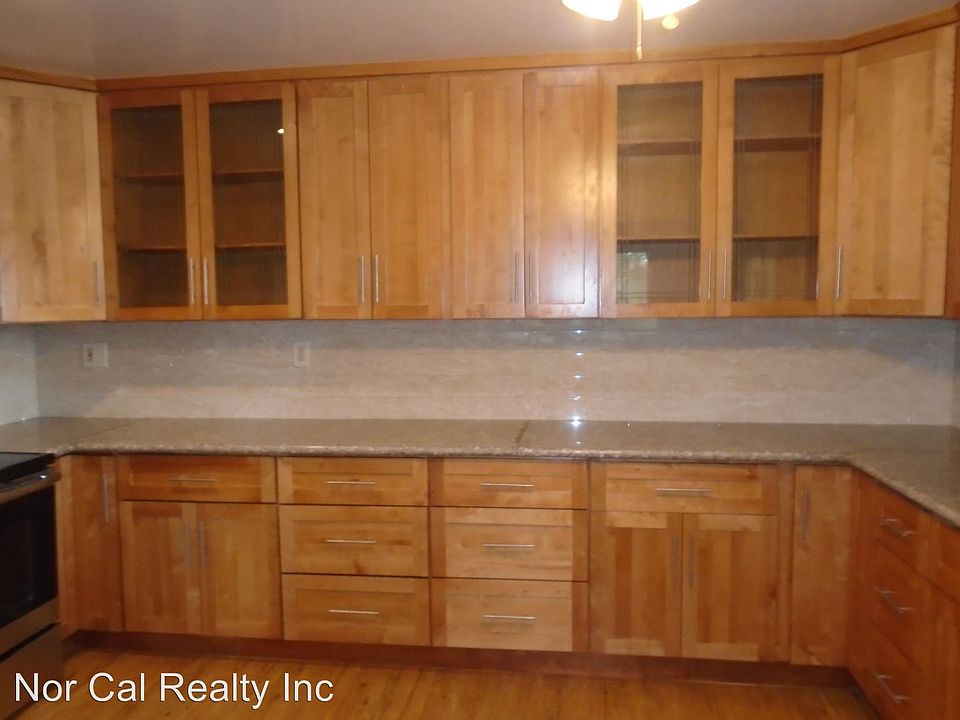 1st image of 3455 Redwood Ct APT 4