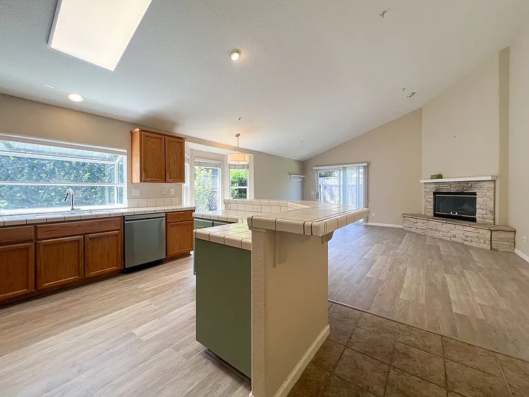 53 Wine Press Way — Photo 10