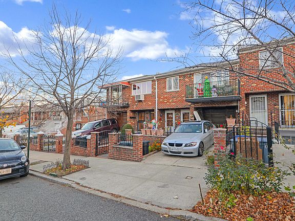 4th image of 20-39 49th St #1