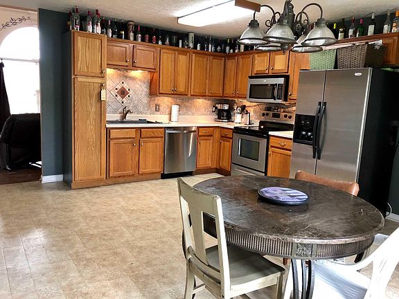 5th image of 100 Greystone Way