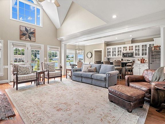2nd image of 3631 Fountain Hill Drive
