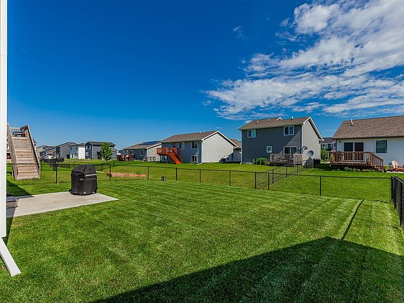 4th image of 4018 NE 5th St