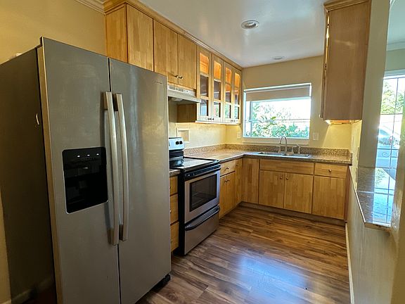 5th image of 10093 Alhambra Ave #10093