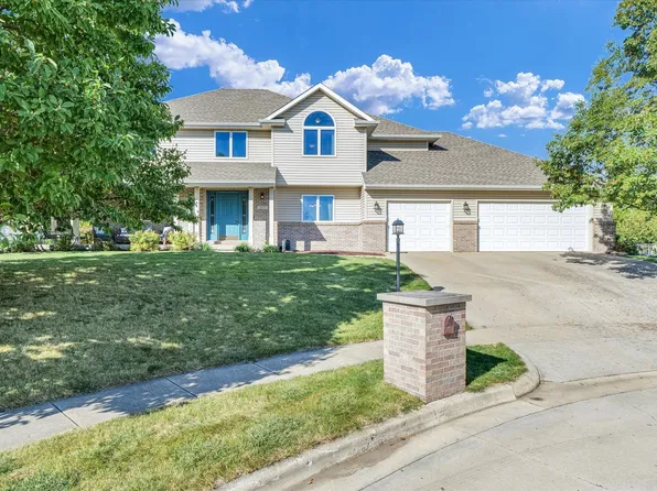 2027 S Falcon Ct, Urbana, IL 61802