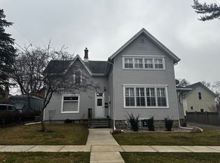 320 W Ottawa St #2E, Sycamore, IL 60178