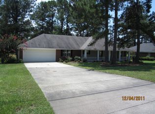312 Robin Dr, Hattiesburg, MS 39402