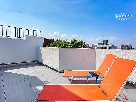 3rd image of 1346 Pacific St #4A