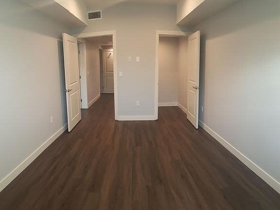 5th image of 6039 Craner Ave #101
