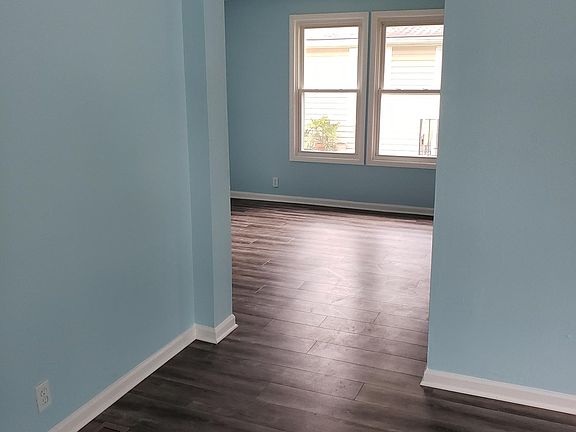 5th image of 1082 Sea Holly Ct
