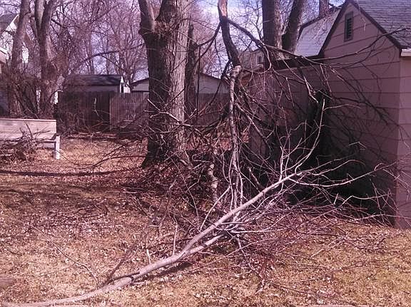 3rd image of 207 Park St