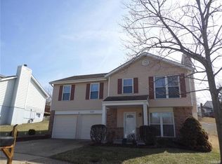 568 Summit View Dr, Fenton, MO 63026