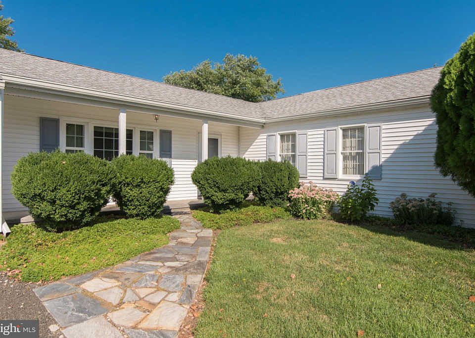 1st image of 7316 Rectors Ln