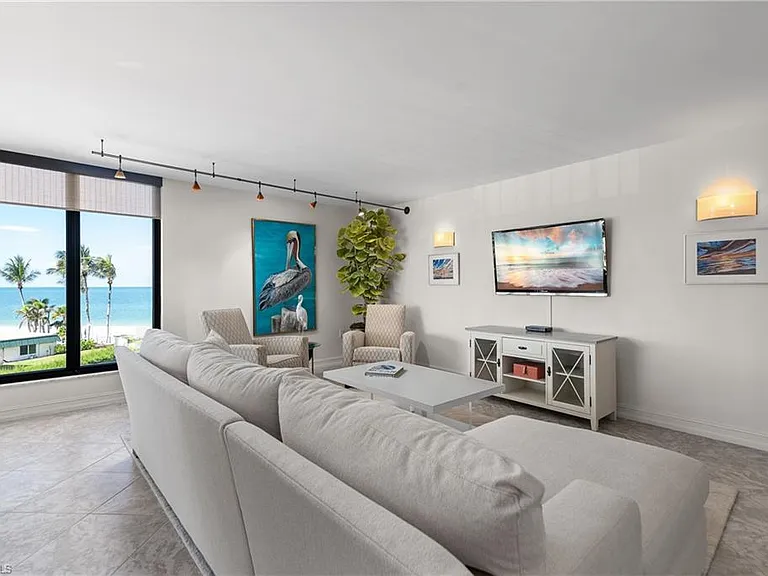 3115 Gulf Shore Blvd N #203S — Photo 9