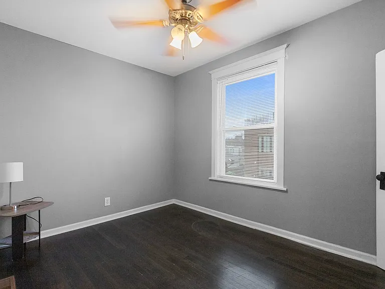 3835 N Western Ave — Photo 21