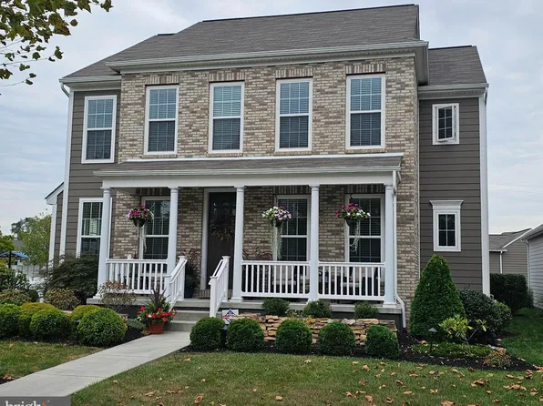 136 Pickering Ln, Mechanicsburg, PA 17050