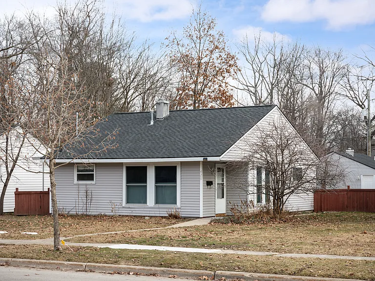 425 Cochlin St — Photo 23