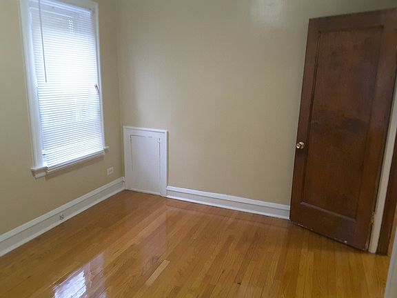 3rd image of 7439 S Prairie Ave #2