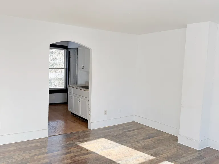 8 Ann St #2F — Photo 1