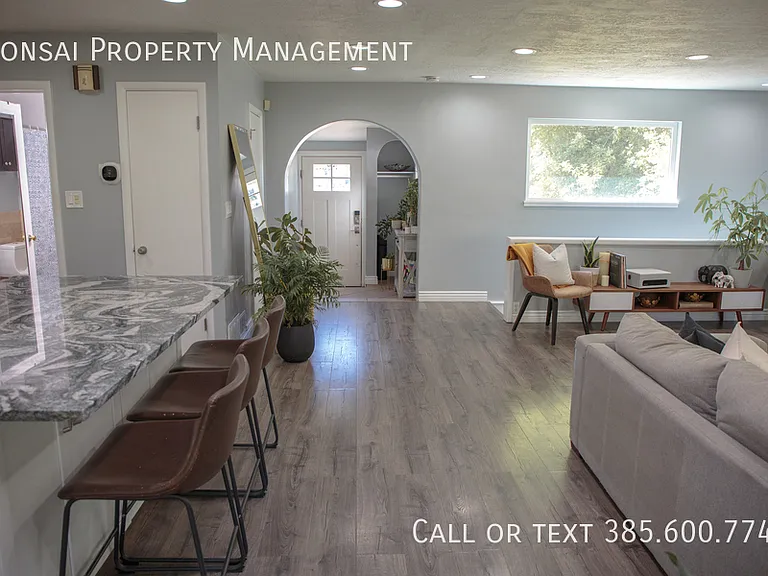 3281 E Fortuna Dr — Photo 10