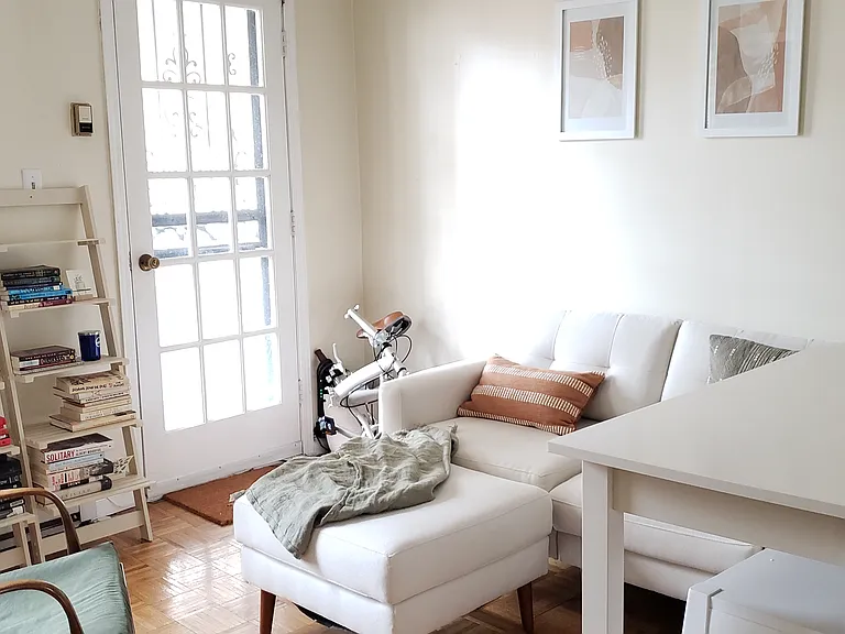 12 Mercer St #2 — Photo 2