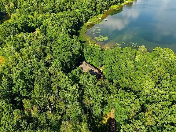 3rd image of 7544 Lake Hollow Ct