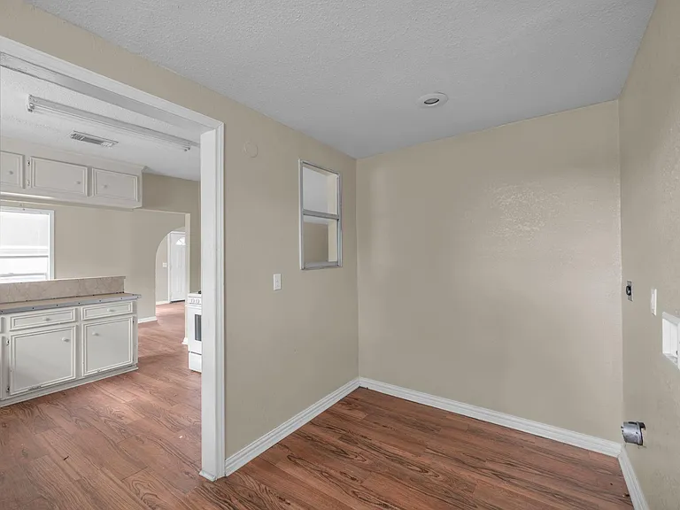 7304 Kinney St — Photo 25