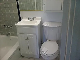 Rented by R New York