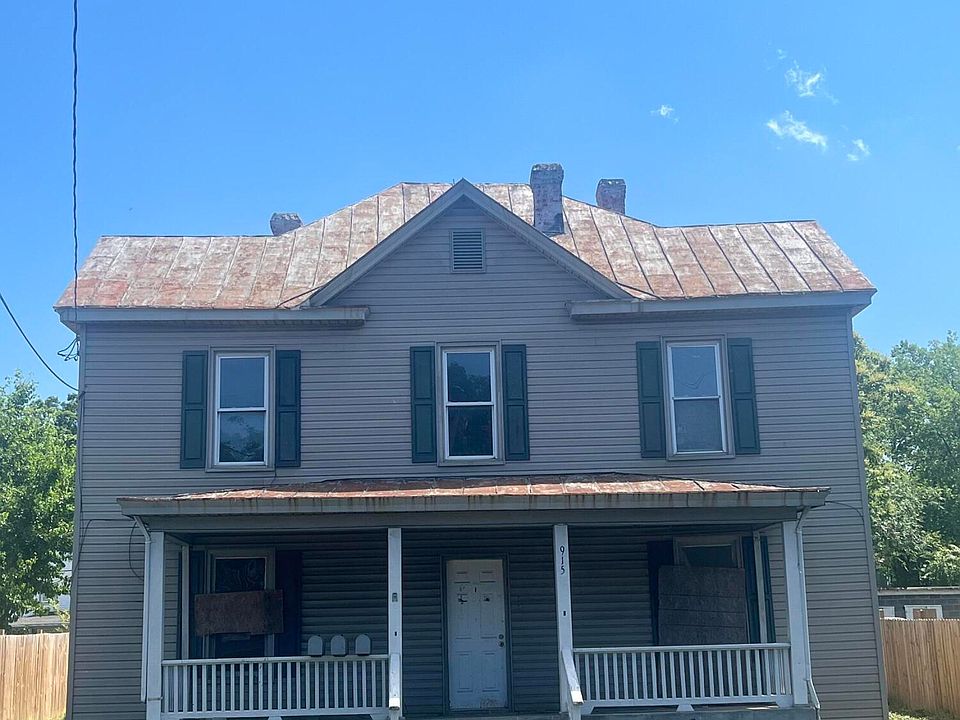 1st image of 915 Jamison Ave SE