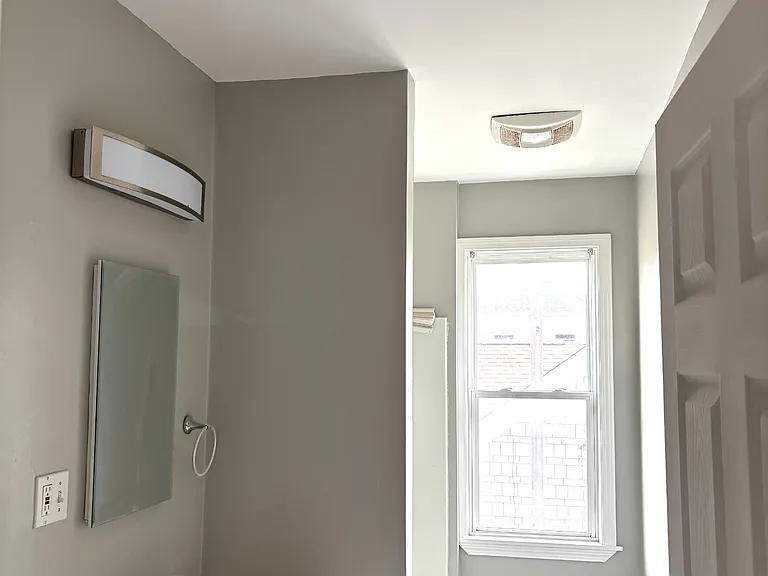 8 Hooper St #3 — Photo 12