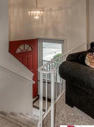4th image of 9016 Valley View Dr