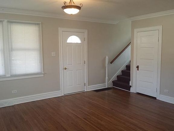 3rd image of 217 Astor Ct
