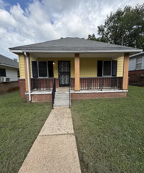 258 Oak St — Photo 2