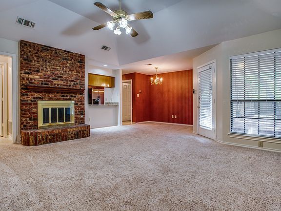 2nd image of 712 Monique Pl