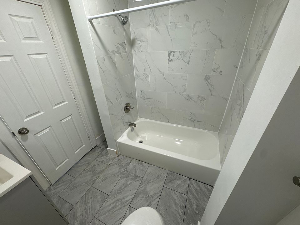 2nd image of 647 Barnum Ave #A