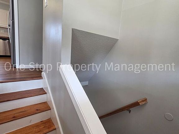 2nd image of 300 E 11th St