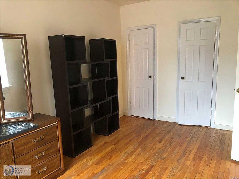 2nd image of 14320 37th Ave APT 3C
