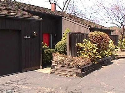 1st image of 433-40 Meadowview Dr #J-5