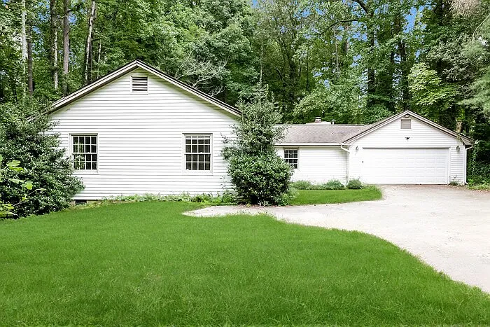 60 Juliana Dr