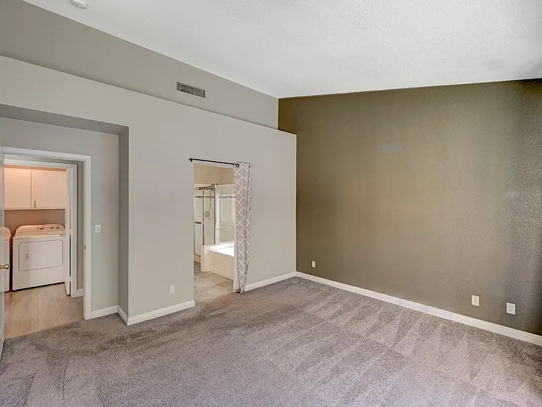 9421 Valley Hills Ave — Photo 31