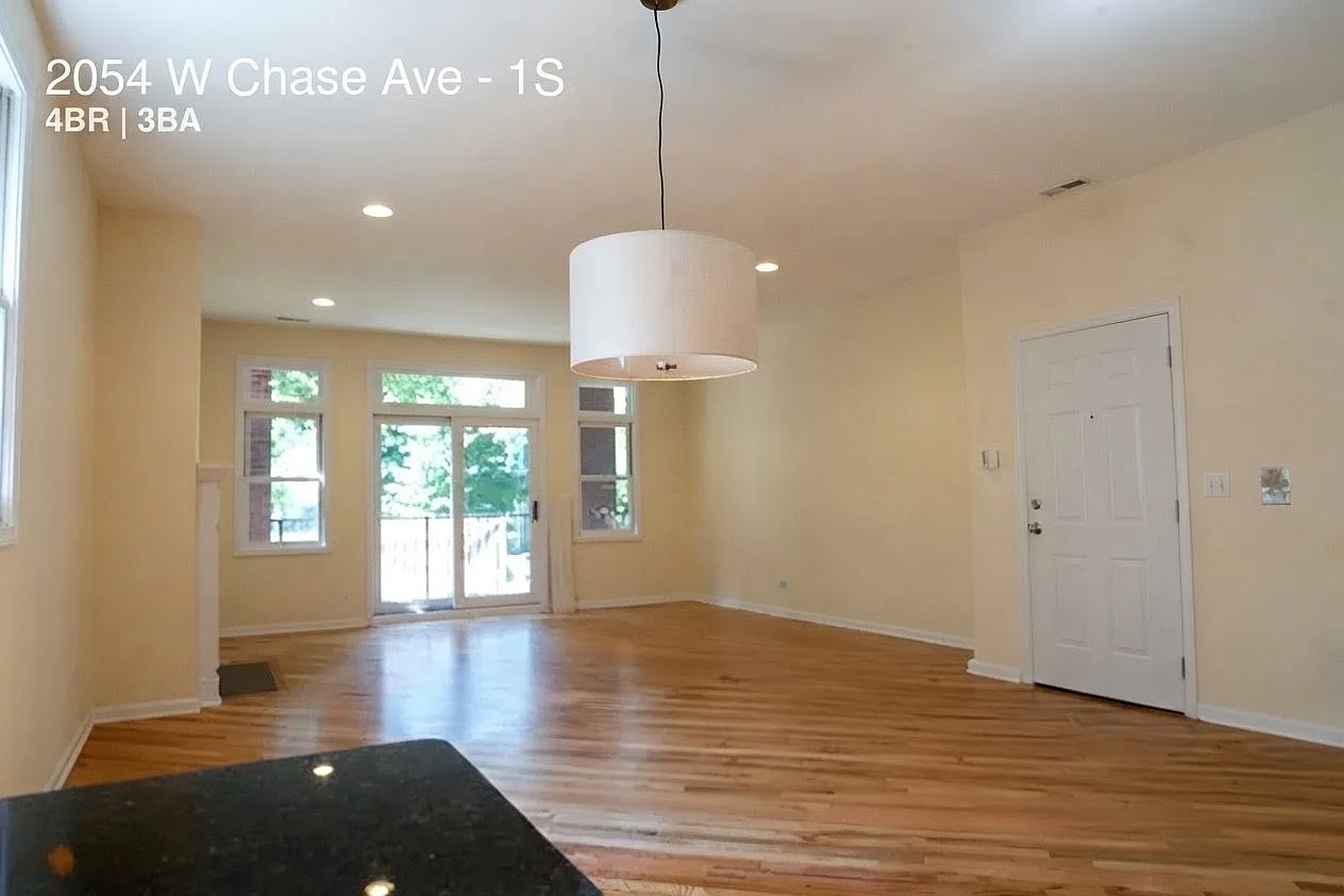 4 bed, 2825 sqft, $3,300 — Photo 3