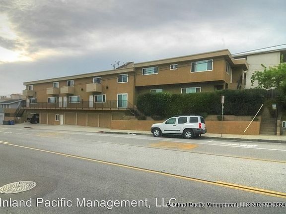 2nd image of 501 1/2 N Irena Ave