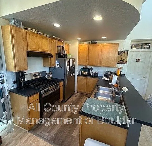 4758 18th St — Photo 7
