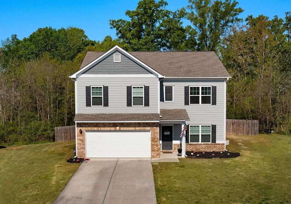 1st image of 6 Oak Ridge Ct NE