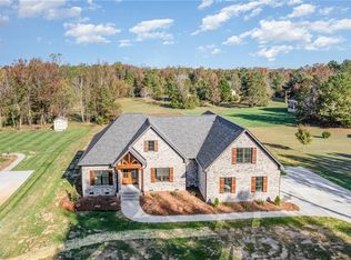 7107 Lanier Rd, Summerfield, NC 27358