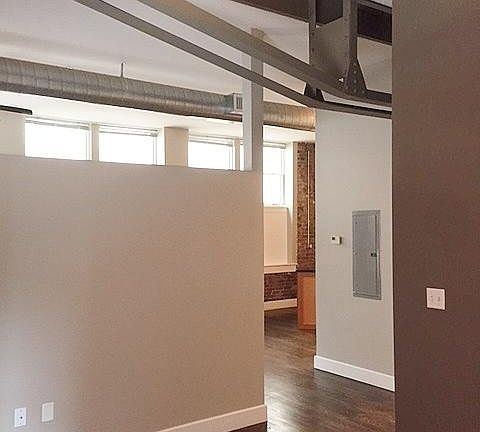 5th image of 14 E Washington St Unit 3D