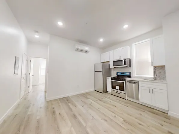 5703 W Girard Ave, Philadelphia, PA