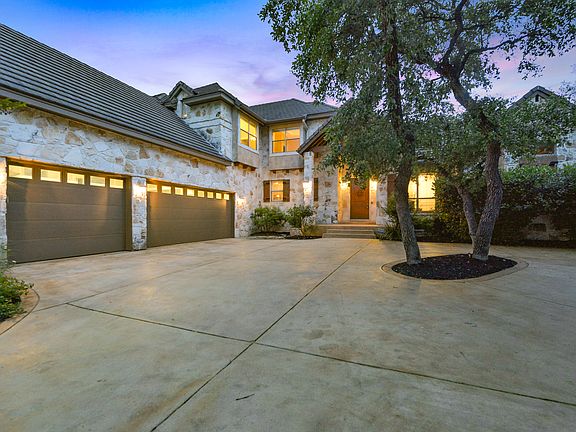 3rd image of 811 Hansen Grns